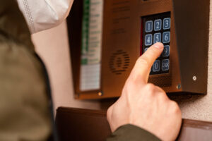 Apartment Intercom Systems: A Complete Building Guide - Akuvox NYC